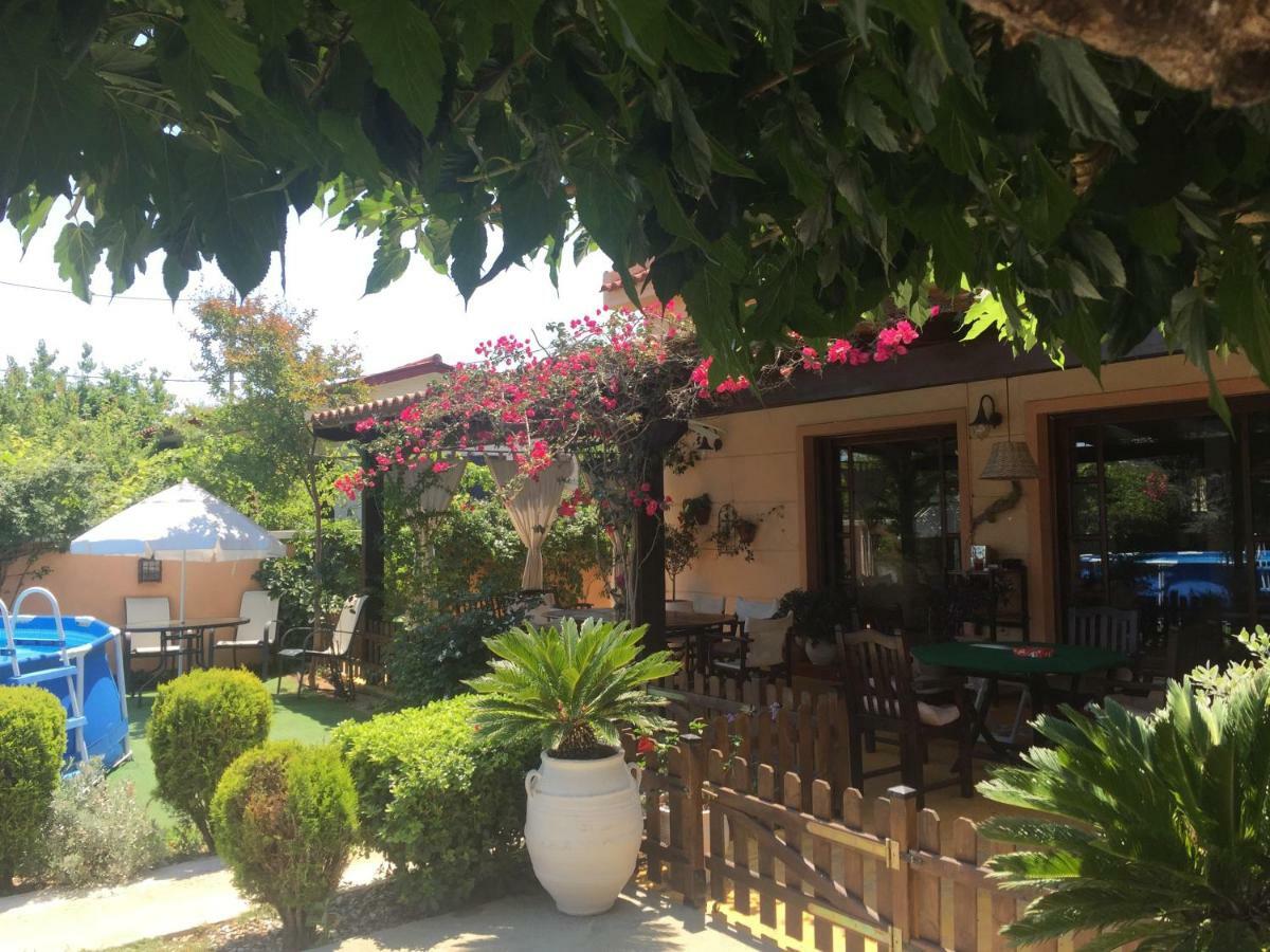 Rafina Great Feeling Villa Екстериор снимка