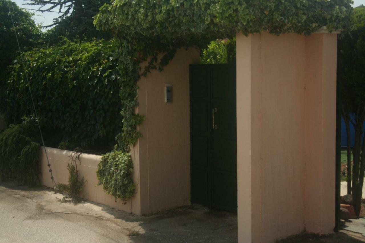 Rafina Great Feeling Villa Екстериор снимка