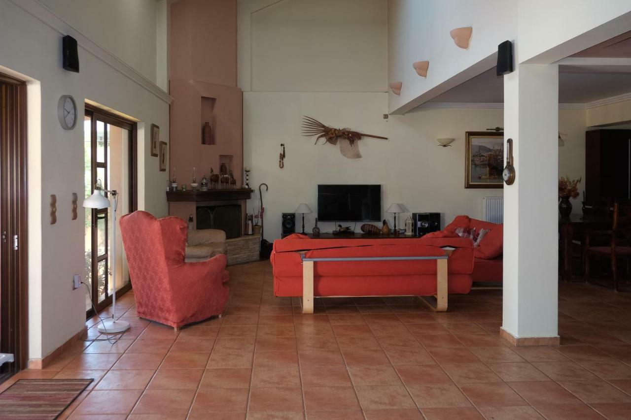 Rafina Great Feeling Villa Екстериор снимка